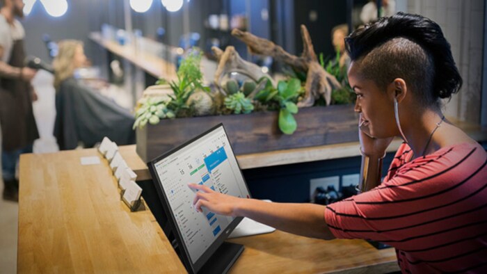 จอภาพแบบอินเตอร์แอคทีฟ